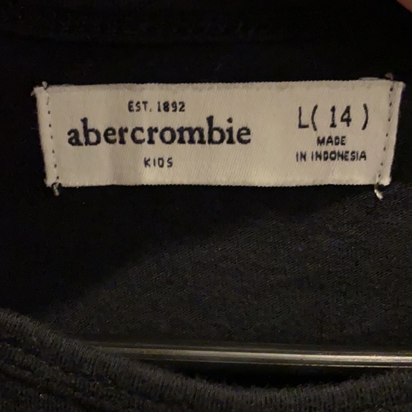 Black tank top with gems - Picture 3 of 4